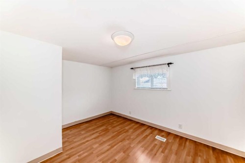 431-3223 83 Street Nw, Calgary, AB 