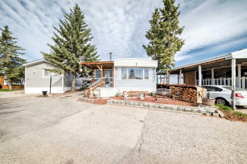 431-3223 83 Street Nw, Calgary, AB 