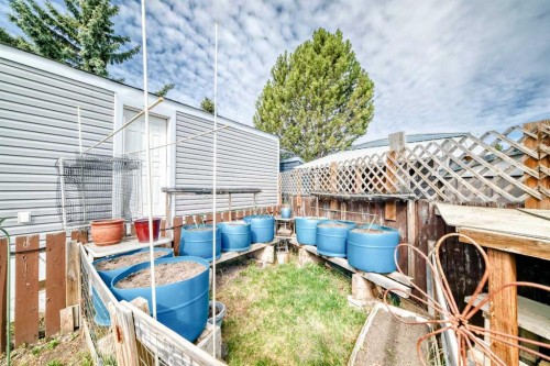 431-3223 83 Street Nw, Calgary, AB 