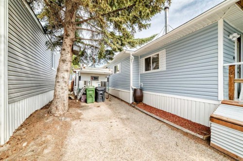 431-3223 83 Street Nw, Calgary, AB 