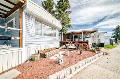 431-3223 83 Street Nw, Calgary, AB 