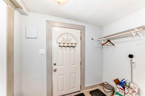 431-3223 83 Street Nw, Calgary, AB 