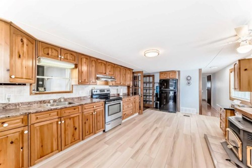 431-3223 83 Street Nw, Calgary, AB 