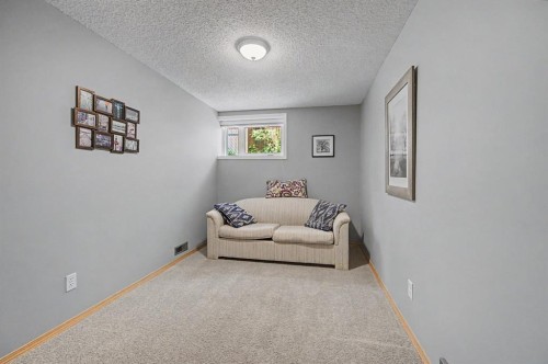 7 Straddock Crescent Sw, Calgary, AB - Indoor