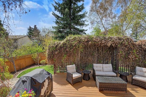 7 Straddock Crescent Sw, Calgary, AB - Outdoor With Deck Patio Veranda