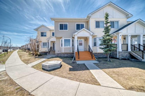 8407 Saddlebrook Drive Ne, Calgary, AB - Outdoor With Facade