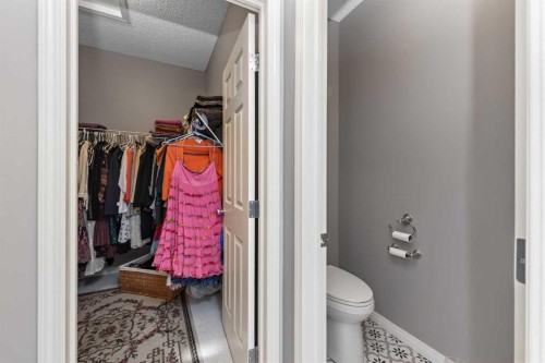 131 Invermere Close, Chestermere, AB 