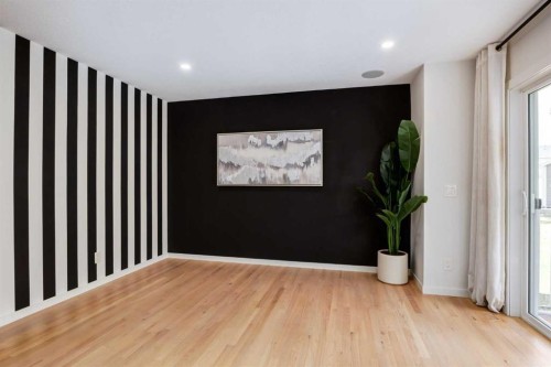 81 Inglewood Point Se, Calgary, AB - Indoor Photo Showing Other Room