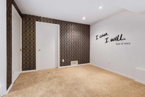 81 Inglewood Point Se, Calgary, AB - Indoor Photo Showing Other Room