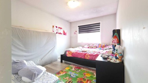 113 Cityspring Manor Ne, Calgary, AB - Indoor Photo Showing Bedroom