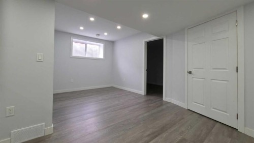 113 Cityspring Manor Ne, Calgary, AB - Indoor Photo Showing Other Room