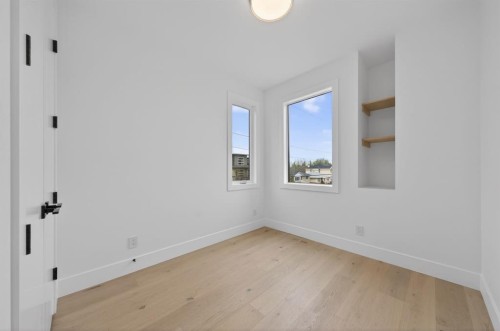 2333 24 Avenue Sw, Calgary, AB - Indoor Photo Showing Other Room