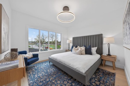 2333 24 Avenue Sw, Calgary, AB - Indoor Photo Showing Bedroom