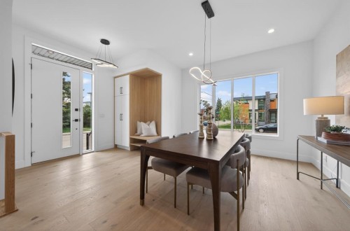 2333 24 Avenue Sw, Calgary, AB - Indoor Photo Showing Dining Room
