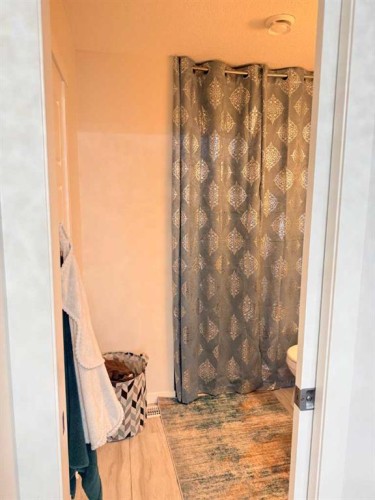 450 Seton Circle Se, Calgary, AB - Indoor