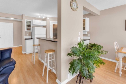 27 Royal Birch Mount Nw, Calgary, AB - Indoor