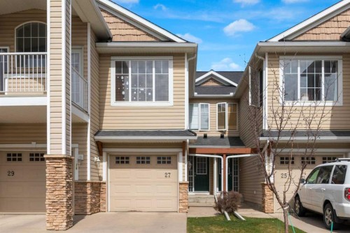 27 Royal Birch Mount Nw, Calgary, AB - Outdoor With Facade