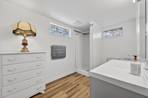 26 Cardiff Place Nw, Calgary, AB - Indoor