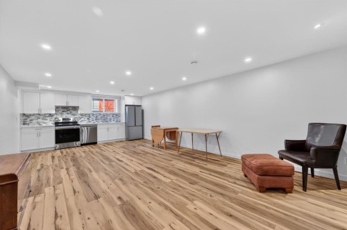 26 Cardiff Place Nw, Calgary, AB - Indoor