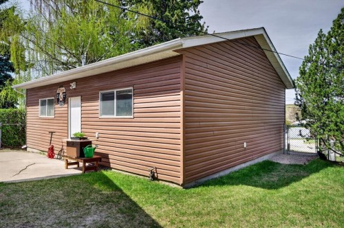 26 Cardiff Place Nw, Calgary, AB - Outdoor With Exterior