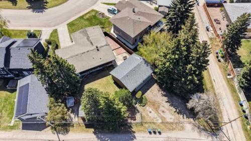 26 Cardiff Place Nw, Calgary, AB - Outdoor With View