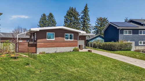 26 Cardiff Place Nw, Calgary, AB - Outdoor
