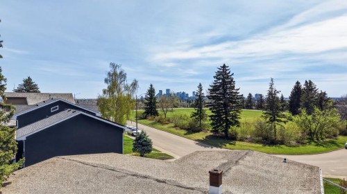 26 Cardiff Place Nw, Calgary, AB - Outdoor With View