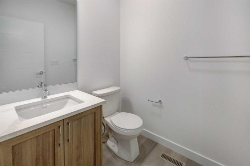 1333 South Point Parade Sw, Airdrie, AB - Indoor Photo Showing Bathroom