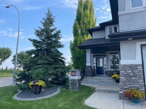 101 Valley Creek Place Nw, Calgary, AB - Outdoor With Facade