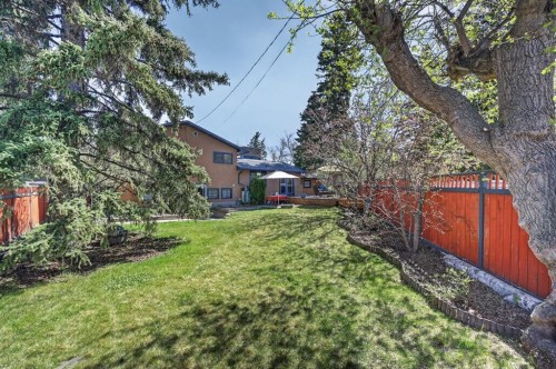 3811 24 Street Nw, Calgary, AB - Outdoor