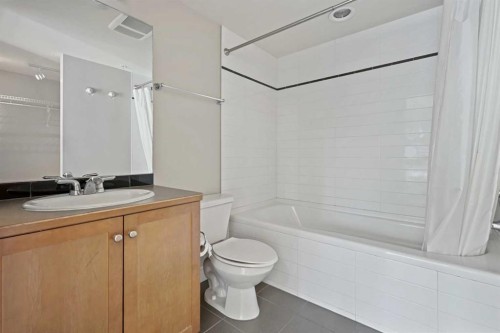 1607-910 5 Avenue Sw, Calgary, AB - Indoor Photo Showing Bathroom