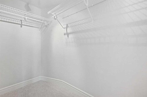 1607-910 5 Avenue Sw, Calgary, AB - Indoor With Storage