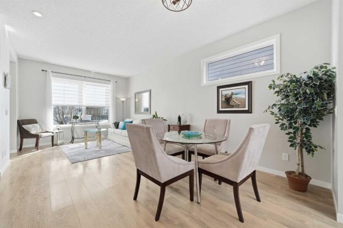 8112 Masters Boulevard Se, Calgary, AB - Indoor Photo Showing Dining Room