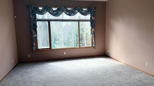 117 Woodpark Close Sw, Calgary, AB - Indoor Photo Showing Other Room
