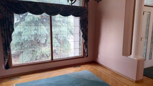 117 Woodpark Close Sw, Calgary, AB - Indoor Photo Showing Other Room