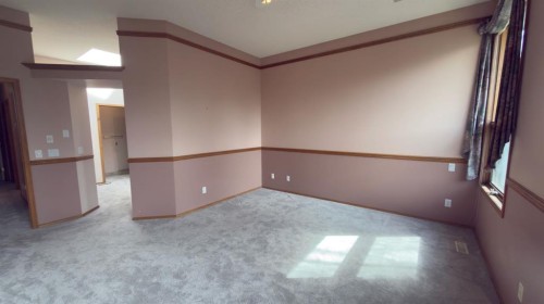 117 Woodpark Close Sw, Calgary, AB - Indoor Photo Showing Other Room