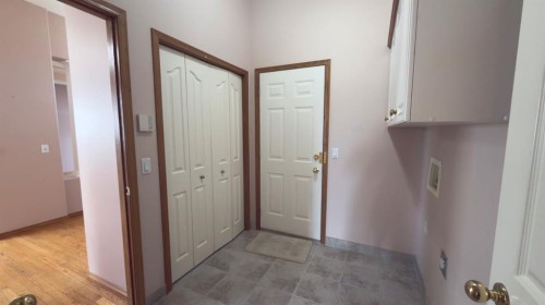 117 Woodpark Close Sw, Calgary, AB - Indoor Photo Showing Other Room