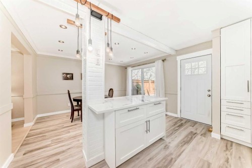 8-714 Willow Park Drive Se, Calgary, AB - Indoor