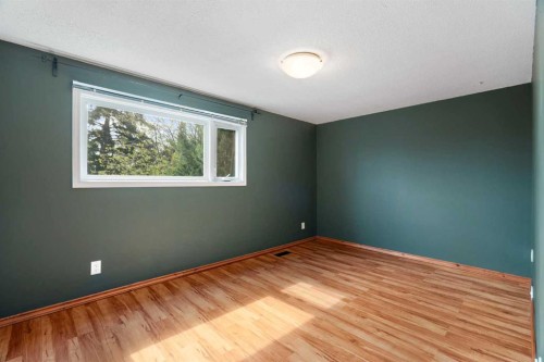 3226 Dover Crescent Se, Calgary, AB - Indoor Photo Showing Other Room