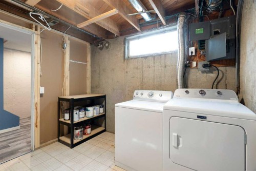 3226 Dover Crescent Se, Calgary, AB - Indoor Photo Showing Laundry Room