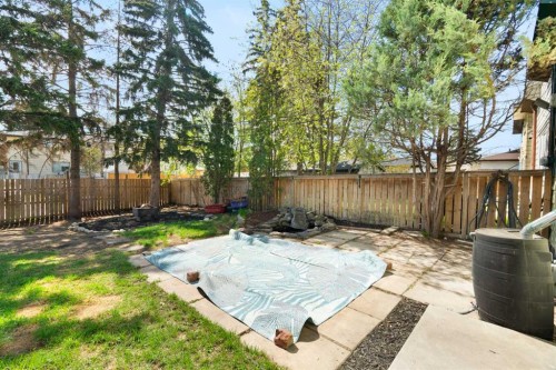3226 Dover Crescent Se, Calgary, AB - Outdoor With Backyard