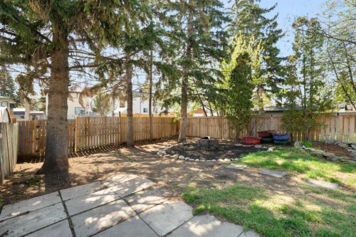 3226 Dover Crescent Se, Calgary, AB - Outdoor
