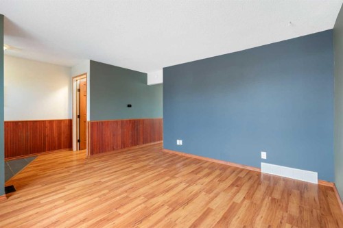 3226 Dover Crescent Se, Calgary, AB - Indoor Photo Showing Other Room