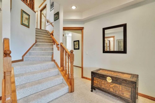 82 Valley Ridge Point Nw, Calgary, AB - Indoor Photo Showing Other Room