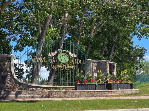 82 Valley Ridge Point Nw, Calgary, AB 