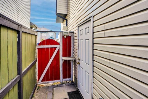 19 Taravista Gardens Ne, Calgary, AB - Outdoor