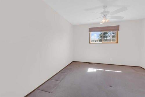 216 Shawinigan Drive Sw, Calgary, AB - Indoor Photo Showing Other Room