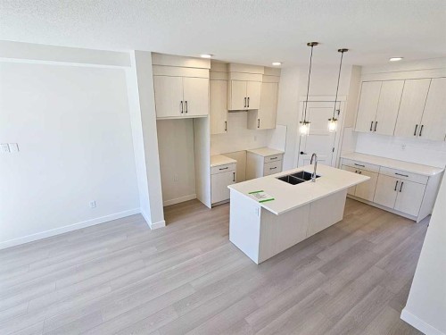 1973 Mccaskill Drive, Crossfield, AB - Indoor