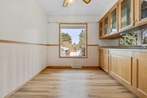 444 Woodland Crescent Se, Calgary, AB - Indoor Photo Showing Other Room