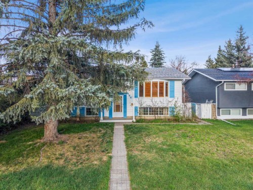 444 Woodland Crescent Se, Calgary, AB - Outdoor